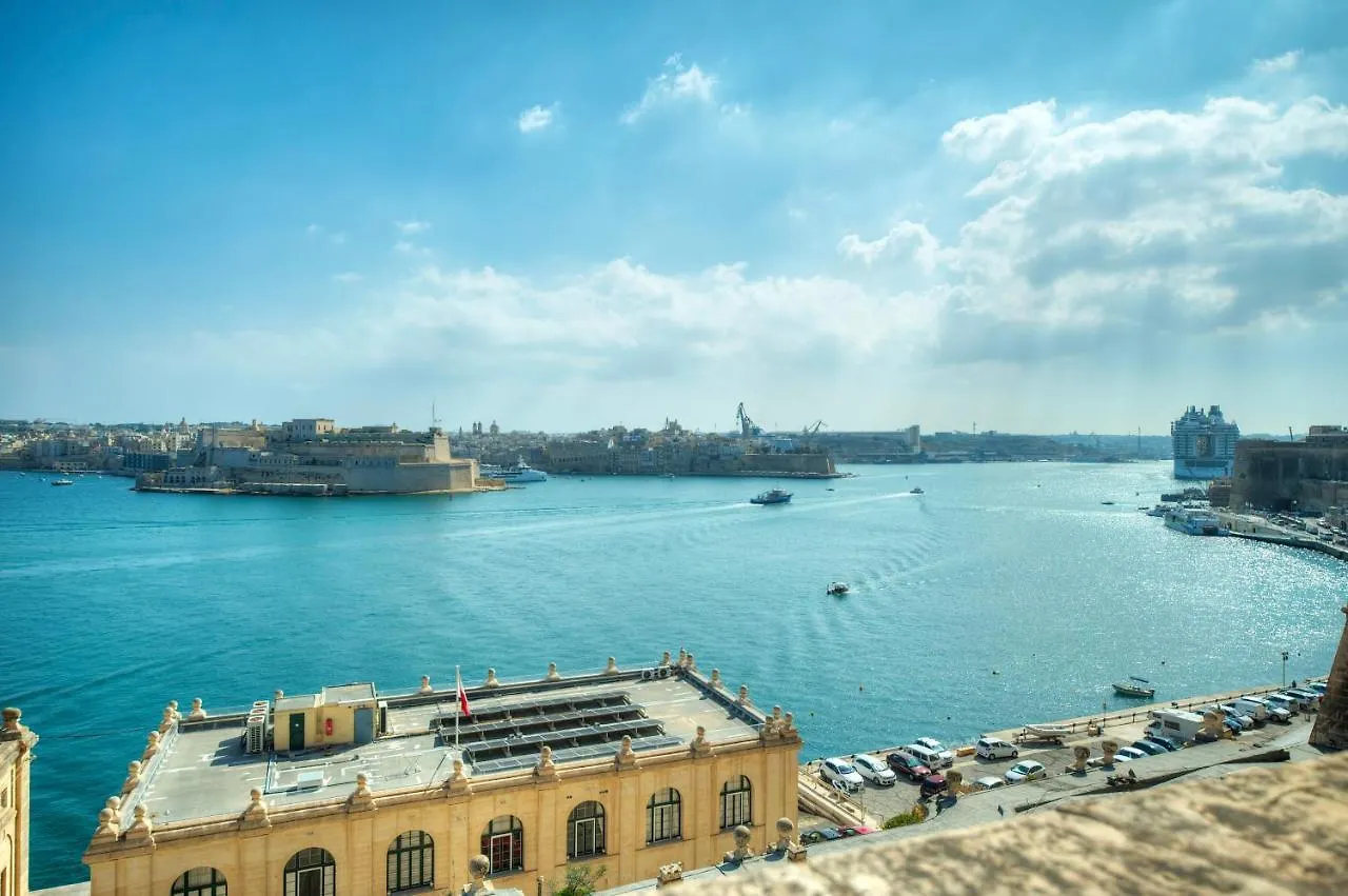 1Bedroom-Stunning Views In Valletta Center Jspi1-1