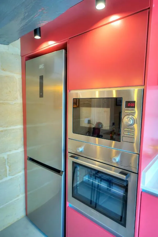 1Bedroom-Stunning Views In Valletta Center Jspi1-1 شقة