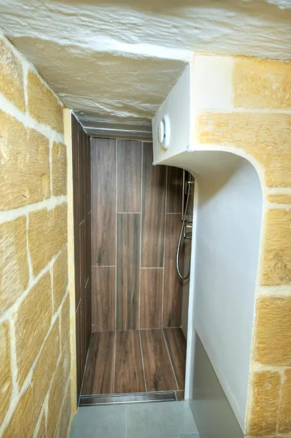 1Bedroom-Stunning Views In Valletta Center Jspi1-1