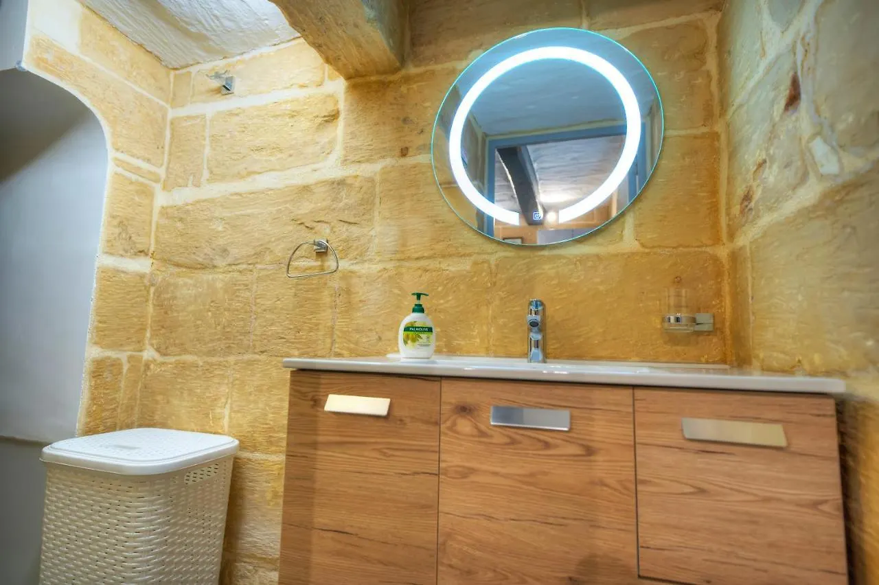 1Bedroom-Stunning Views In Valletta Center Jspi1-1