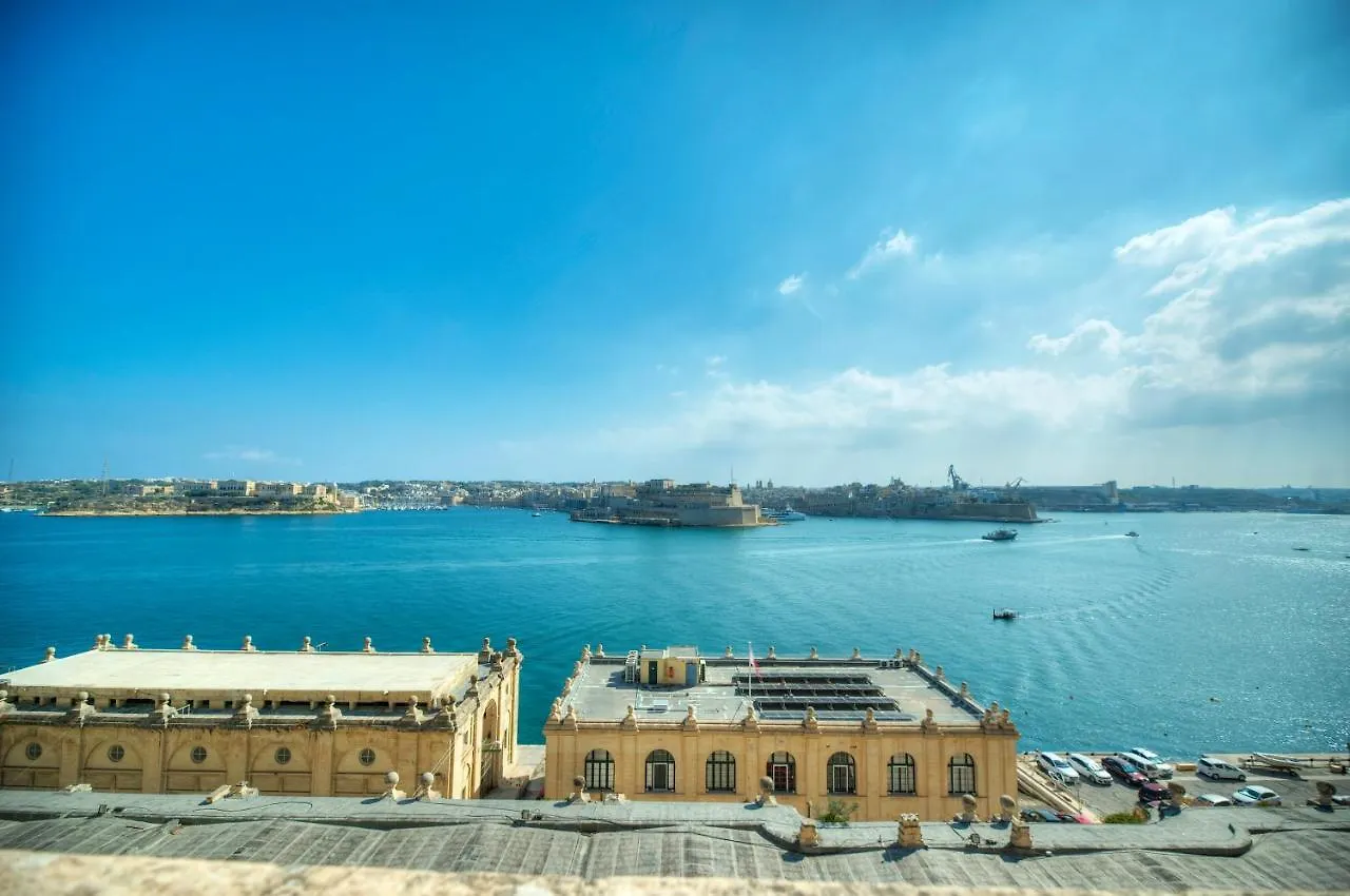 1Bedroom-Stunning Views In Valletta Center Jspi1-1