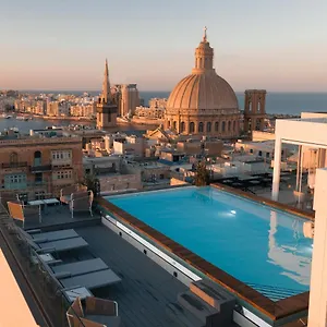 4* מלון The Embassy