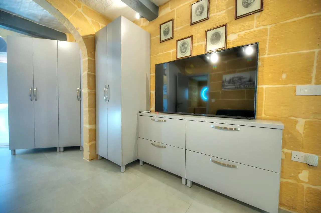 1Bedroom-Stunning Views In Valletta Center Jspi1-1 0*,